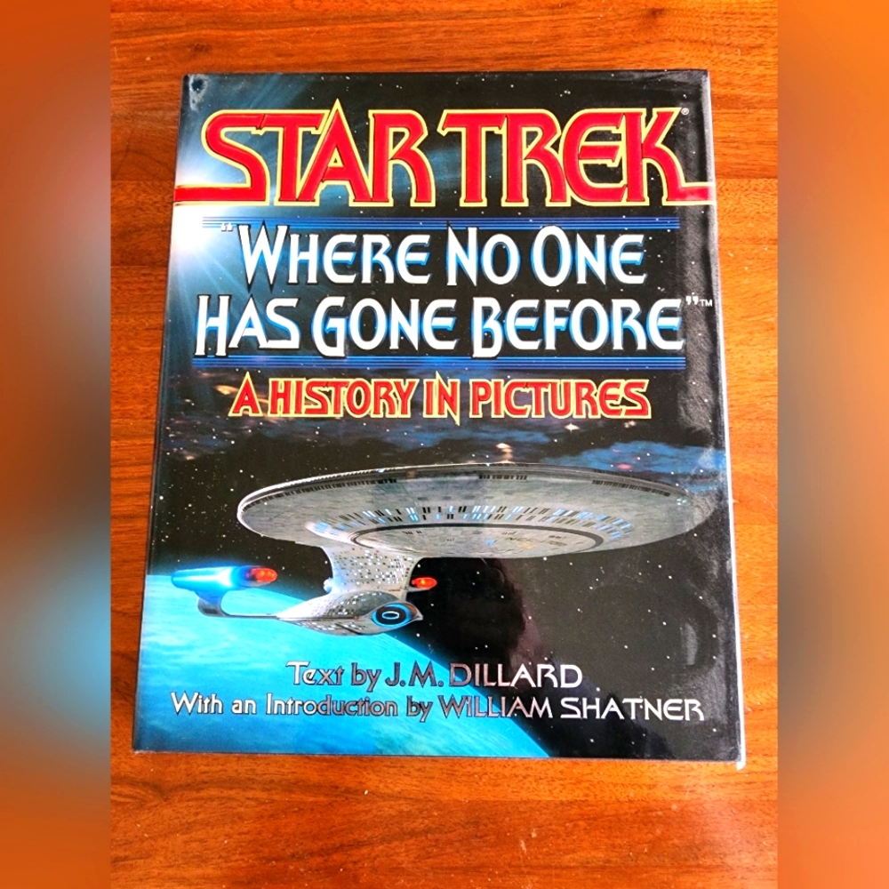 NWOT Star Trek A History in Pictures Where No One Has Gone Before 1994 copyright